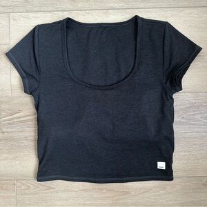 GUC - Vuori - Short Sleeve Halo Crop - M